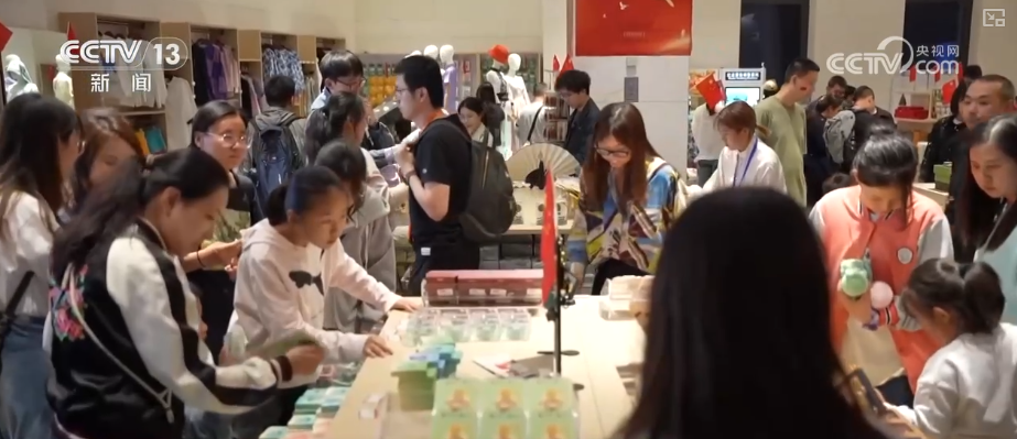 
辽宁省肿瘤医院黄牛号贩子票贩子代网上预约代挂号电话外溢产值3390.95亿元！“电影+”消费热浪溢出影院 释放文化经济增长新空间