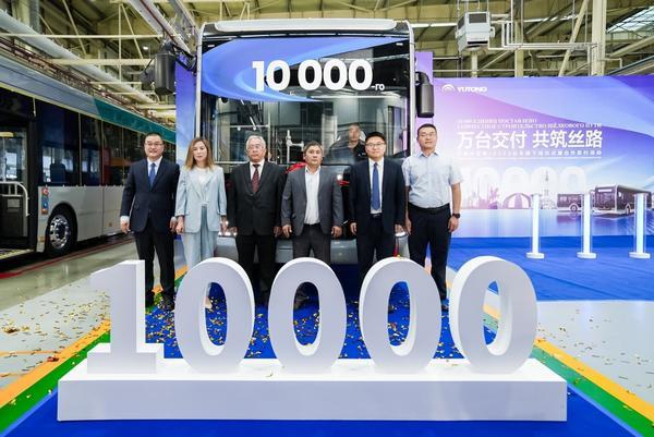 
医学科学院肿瘤医院黄牛号贩子票贩子代网上预约代挂号电话63798辆，向新、向深、向上！宇通亮出2025稳健发展答卷