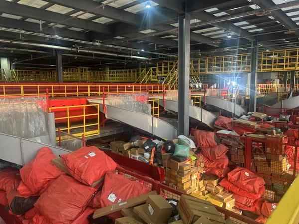 
上海市中医医院黄牛号贩子票贩子代网上预约代挂号电话探访新春年货寄递一线：年货消费活力旺 快递护航年货经济顺畅运行