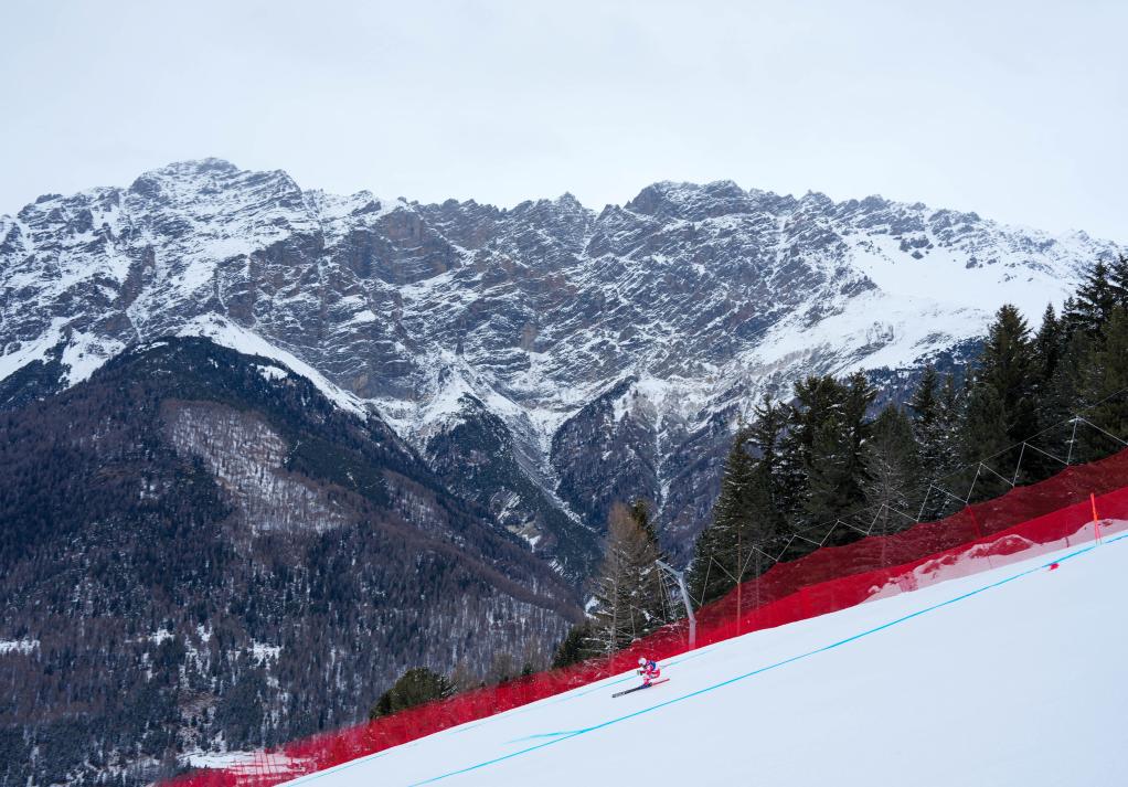 冬奥会 | 高山滑雪“魔鬼”赛道首日训练两人受伤