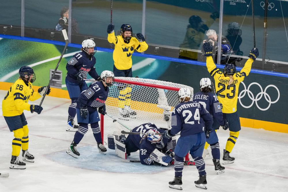 冬奥会｜女子冰球综合：瑞典进八强 捷克终赢球