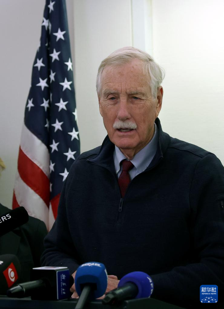 美国议员：所谓格陵兰岛遍布中俄船只“不属实”