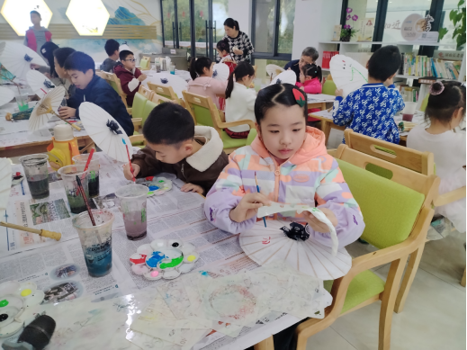 2026.02.06才聚首善丨屏山社区开展&ldquo;非遗传承 筑梦未来&rdquo;&mdash;&mdash;&ldquo;指尖非遗&middot;绘染纸伞&rdquo;主题活动739