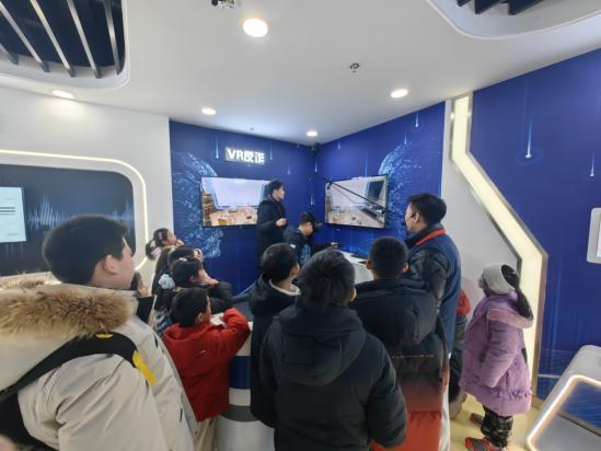 
上海中医药大学附属龙华医院陈红风刘嘉湘范忠泽黄牛挂号电话大兴娃的寒假：“研”途有风景，成长有温度