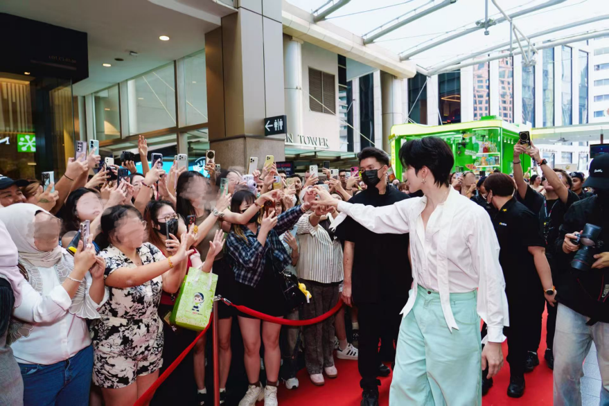 宣武中医医院黄牛号贩子票贩子代网上预约代挂号电话奈雪马来西亚旗舰店开业排长队,三日售出近万份产品