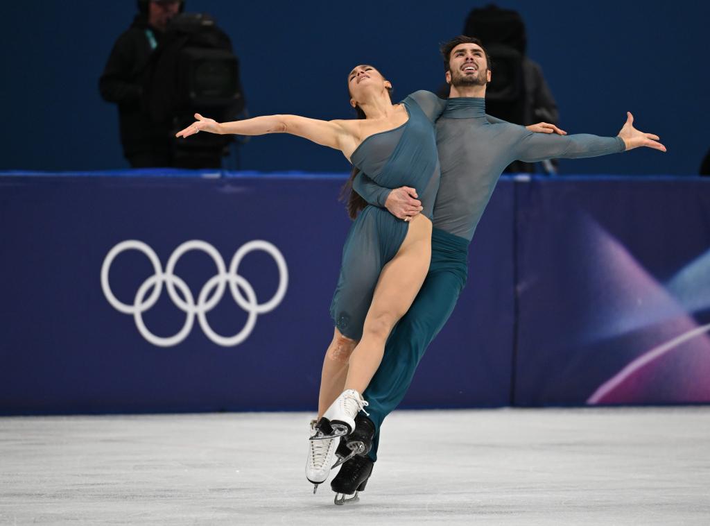 冬奥会|法国冰舞名将西泽龙与新搭档梦圆米兰