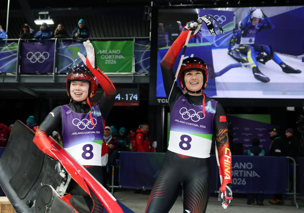 冬奥会｜这个冬奥新项目，她俩“躺”出了中国纪录