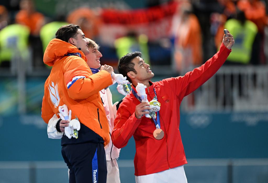 冬奥会｜中国速滑“开张” 宁忠岩首夺奥运奖牌