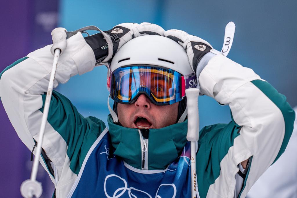 冬奥会 | 澳大利亚选手库珀·伍兹摘得自由式滑雪雪上技巧金牌