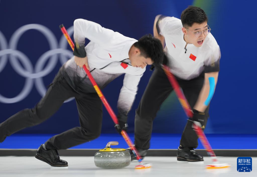 冬奥会|冰壶——男子循环赛:中国队不敌瑞士队