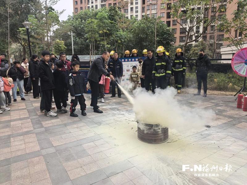 福州市消防救援支队开展乡村防火宣传 安全知识送到家门口