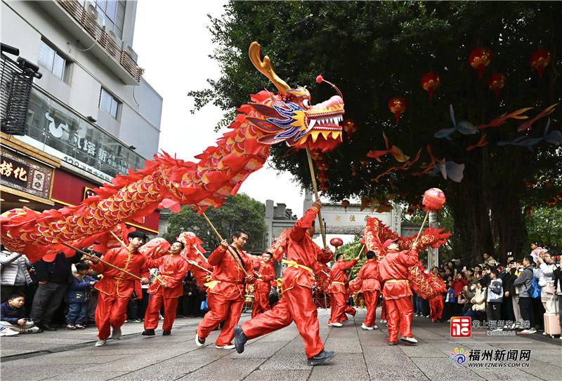 福州：龙狮开年醒狮贺岁 非遗寻梦坊巷迎春