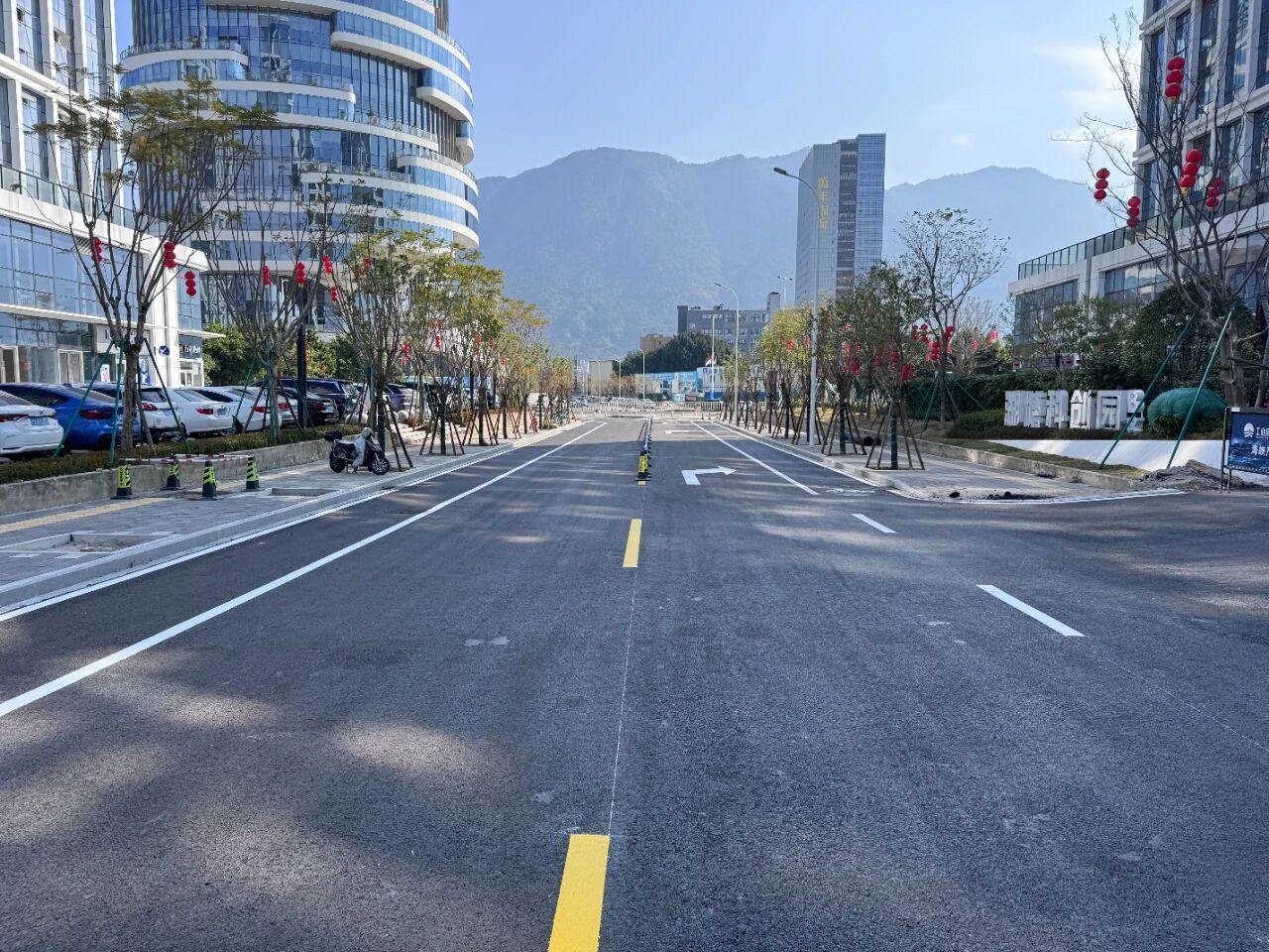 三创园福兴投资区配套道路项目横二路正式通车