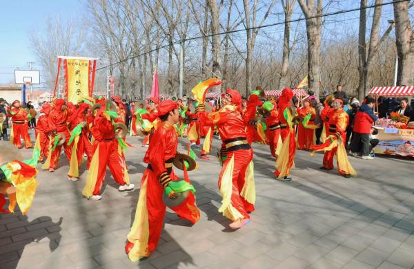 
中国中医科学院西苑医院洪霞刘红梅郭德海张翠珍黄牛挂号电话北京大兴榆垡镇2026新春民俗巡演为乡村振兴注入文化动能