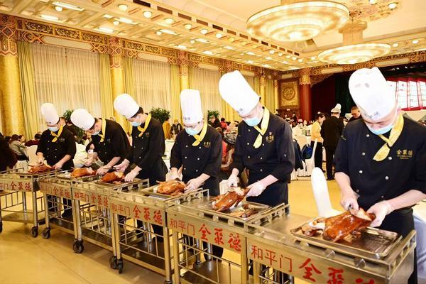 南京市口腔医院杨国旺胡凤山赵文景高彦彬黄牛挂号电话“餐饮+食品”协同发力、多门店创历史新高,全聚德集团实现马年新春“开门红”