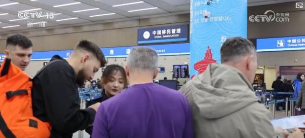 
天坛医院黄牛号贩子票贩子代网上预约代挂号电话年味浓、人气旺、活力足！2026年春节消费市场交出亮眼答卷