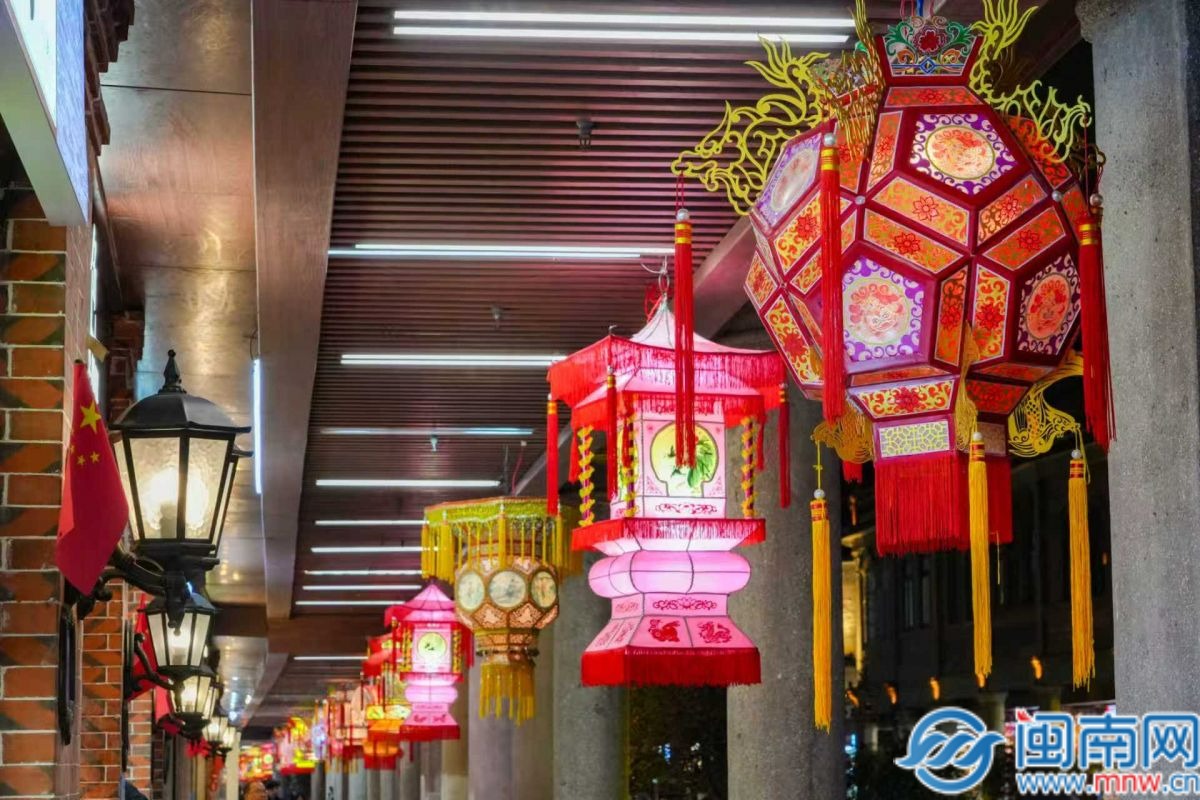 泉州元宵灯会璀璨启幕：一雨一花灯，一城一浪漫！