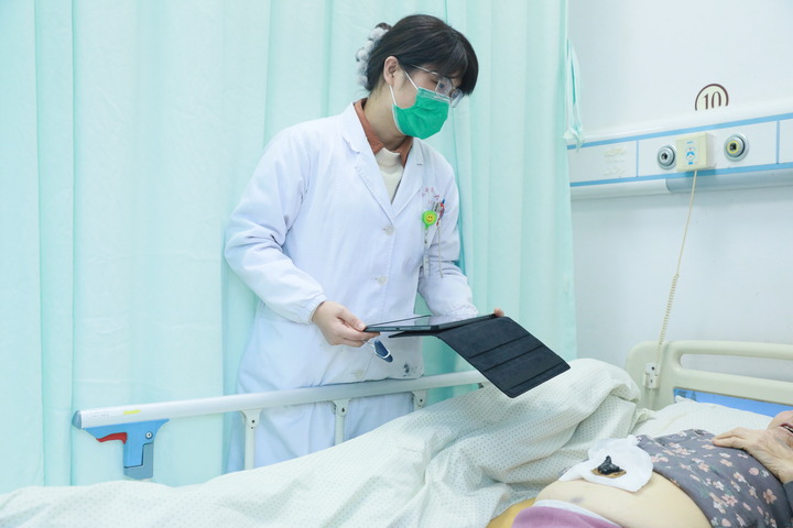 
天津市肿瘤医院黄牛号贩子票贩子代网上预约代挂号电话更好察民情听民声汇民智！全国人大常委会代表工作回眸