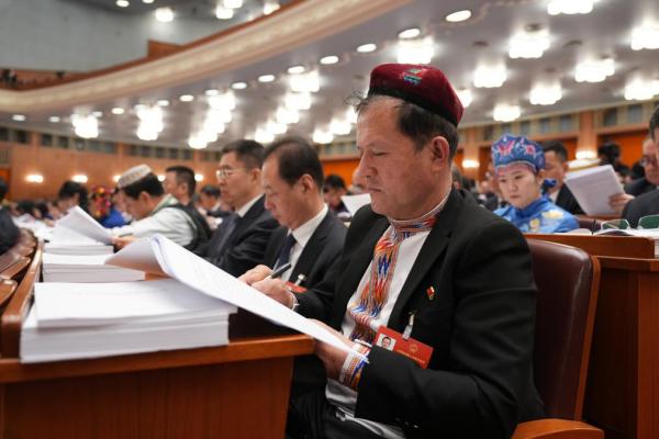 
儿研所医院黄牛号贩子票贩子代网上预约代挂号电话十四届全国人大四次会议开幕会在京举行