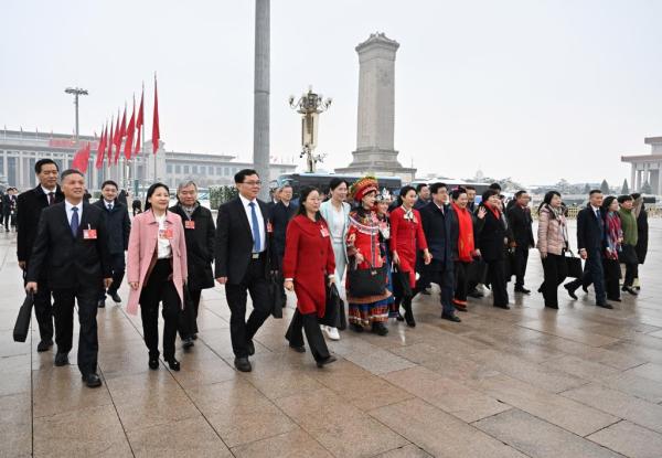 中山大学肿瘤防治中心黄牛号贩子票贩子代网上预约代挂号电话两会含“青”!青春身影点亮新就业奋进路