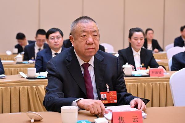 
上海长海医院黄牛号贩子票贩子代网上预约代挂号电话全国人大代表焦云：建立动态赋能“白名单”机制 以金融活水润企兴企