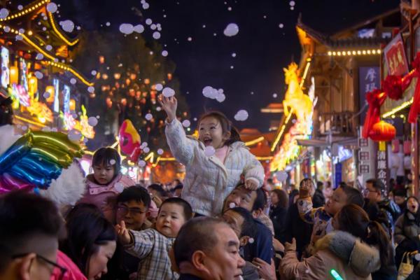 
302医院黄牛号贩子票贩子代网上预约代挂号电话“干货”！两高报告照见公正司法温度和力度