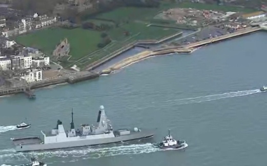 英国“龙”号驱逐舰启程前往东地中海