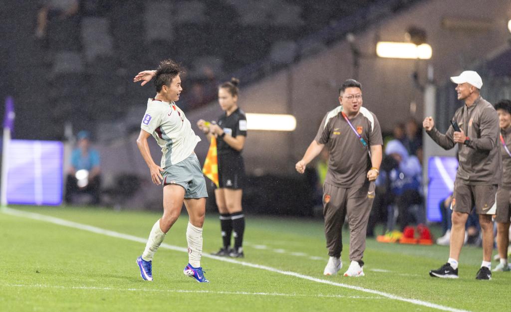 王霜:中国女足取胜欲望更强烈