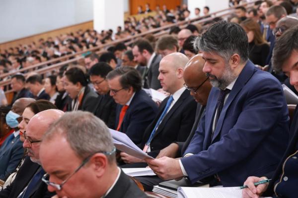 
二龙路肛肠医院黄牛号贩子票贩子代网上预约代挂号电话中国的民主贯穿国家治理全过程——国际人士热议中国全国两会