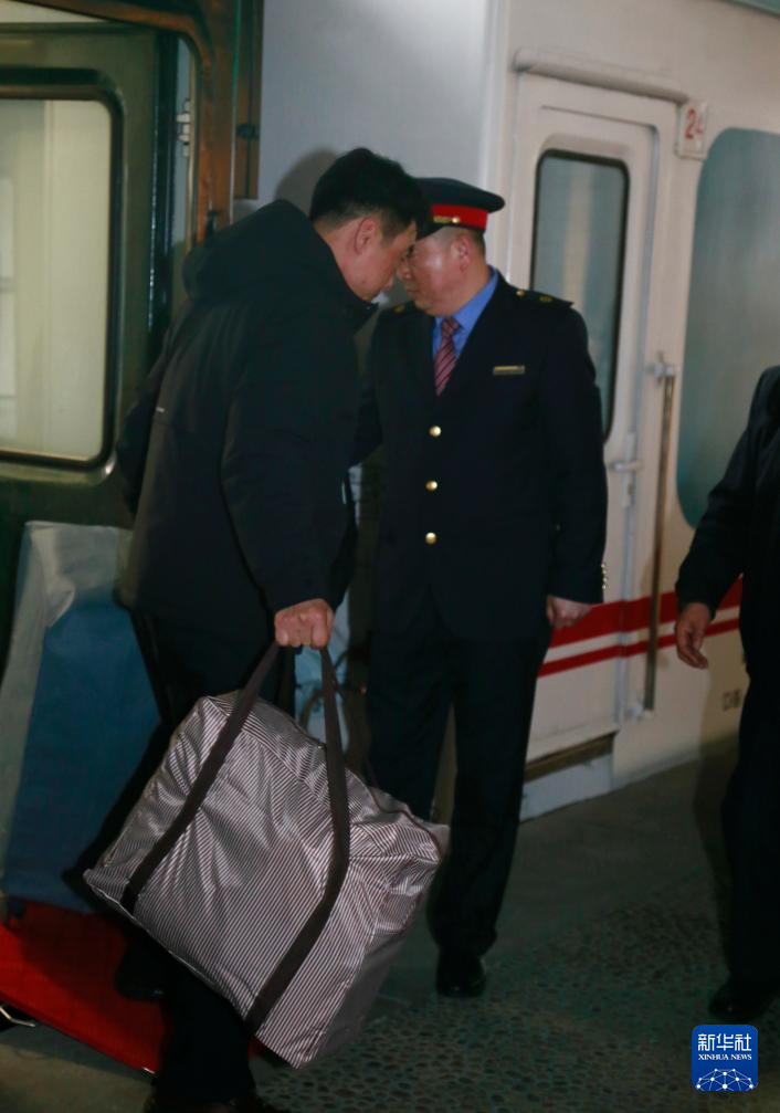 中国至朝鲜国际旅客列车抵达平壤