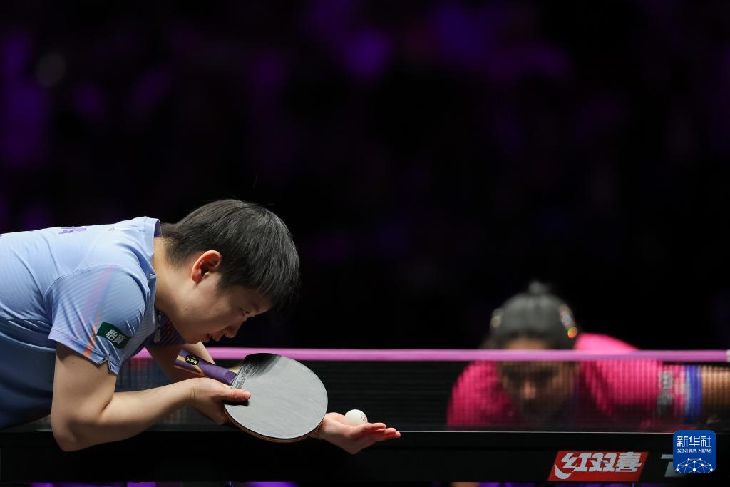 乒乓球——WTT重庆冠军赛:孙颖莎晋级女单八强