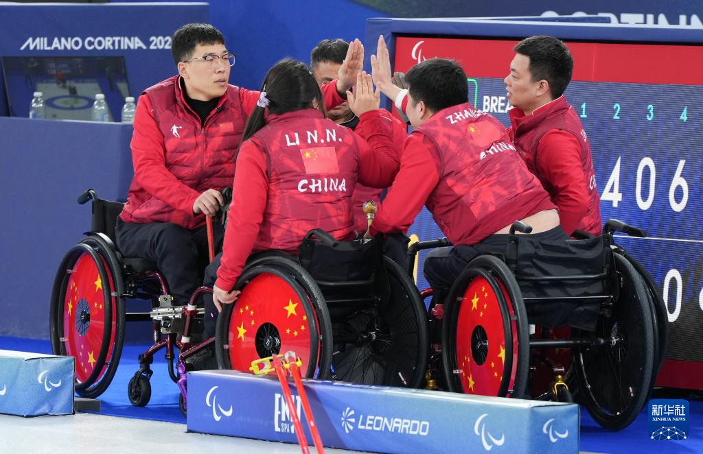 冬残奥会——轮椅冰壶混合团体循环赛:中国队胜瑞典队
