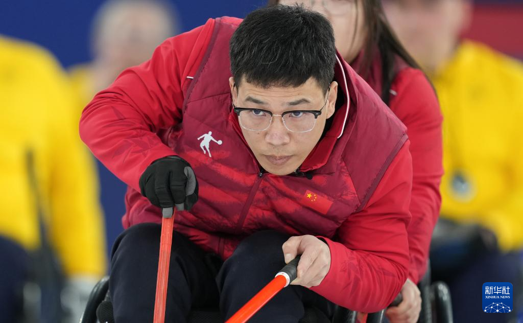 冬残奥会——轮椅冰壶混合团体循环赛:中国队胜瑞典队