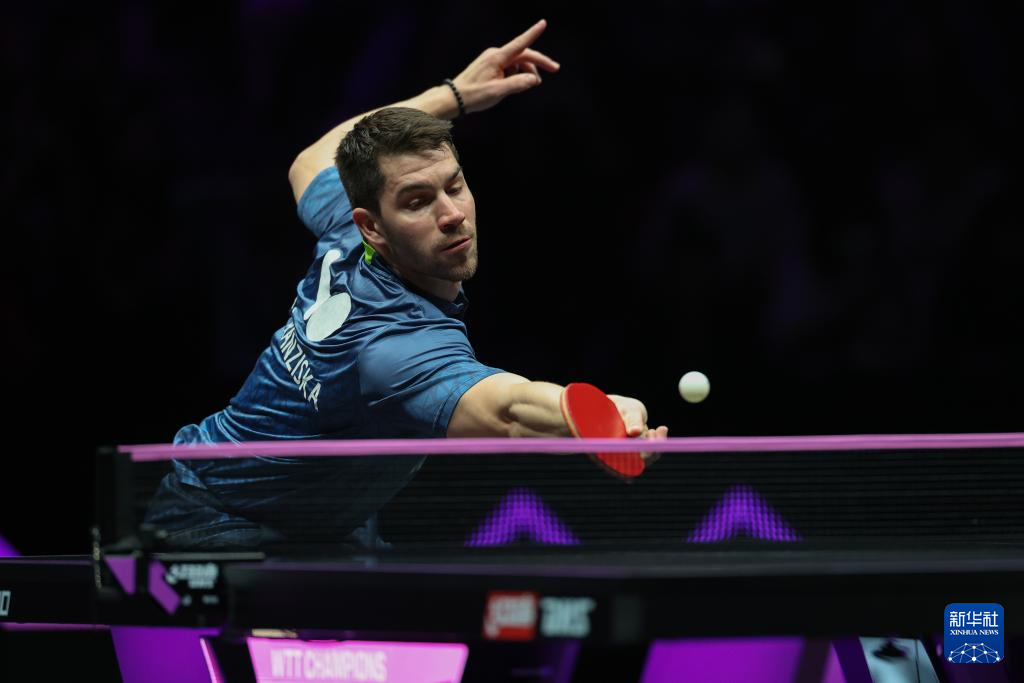 乒乓球——WTT重庆冠军赛：王楚钦晋级八强