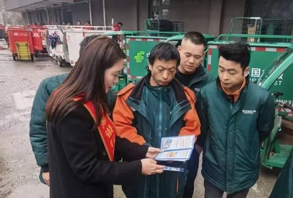 
中南大学湘雅医院王延金袁健张卫茹杜小平吴新华黄牛挂号电话不止3·15，更是365：渤海银行以“消保+”守护金融“烟火气”