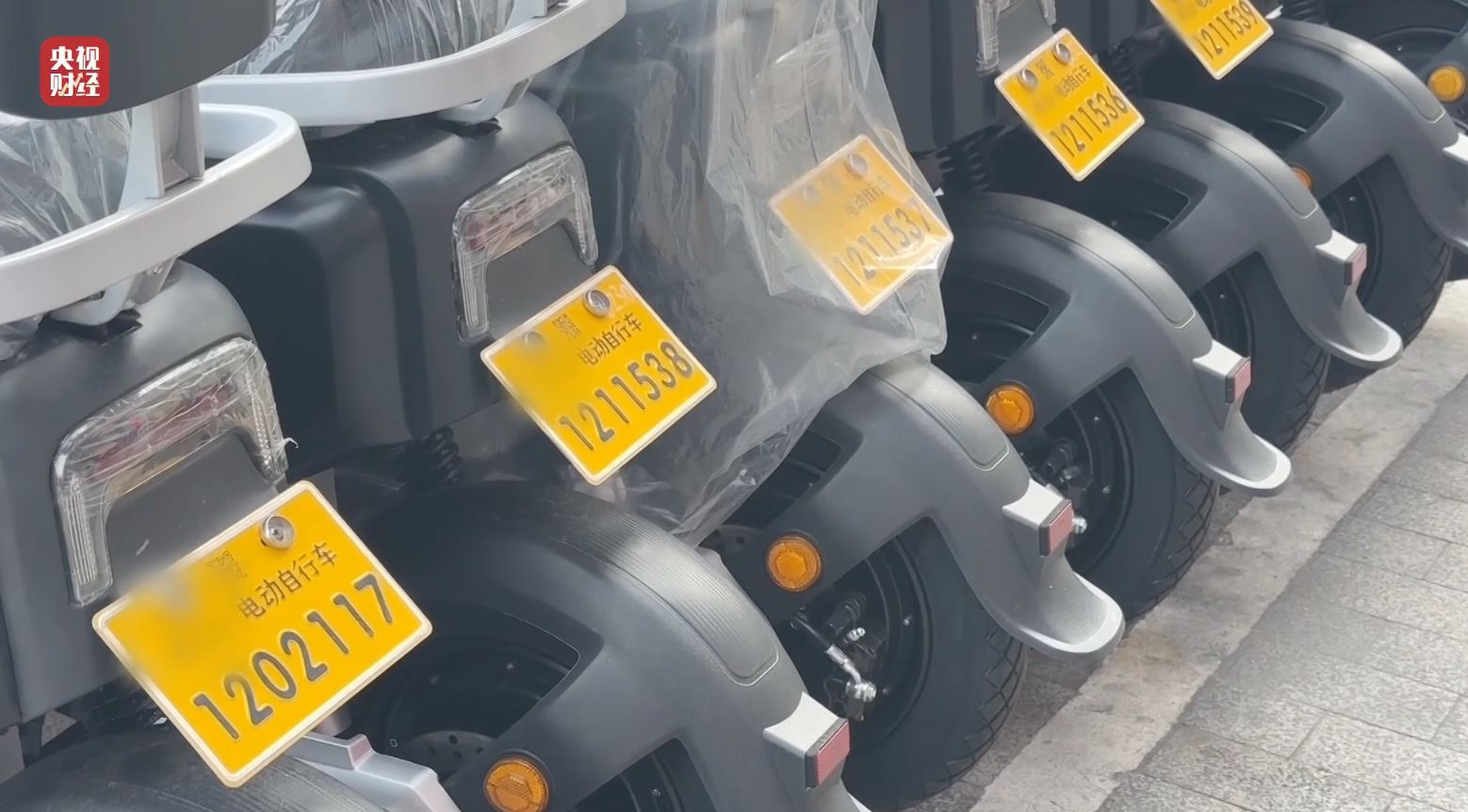 
东直门医院黄牛号贩子票贩子代网上预约代挂号电话涉“漂白鸡爪”“万能神药”等 3·15晚会后多地连夜通报：查处涉事企业