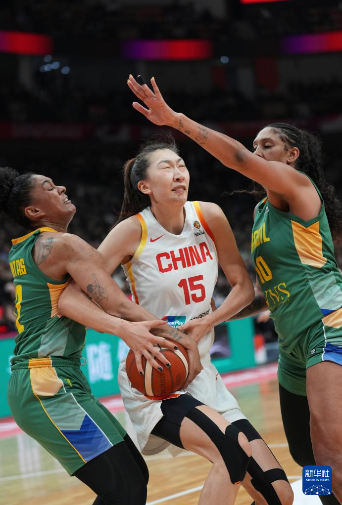 女篮世界杯资格赛:中国队胜巴西队