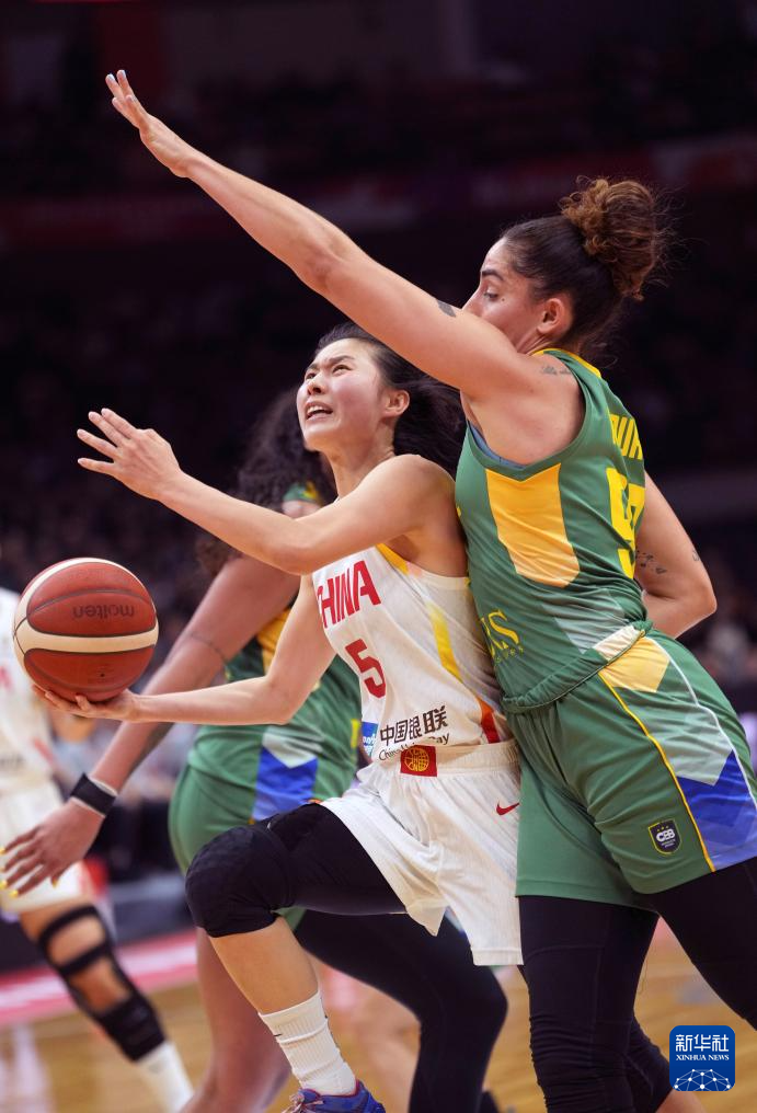 女篮世界杯资格赛:中国队胜巴西队
