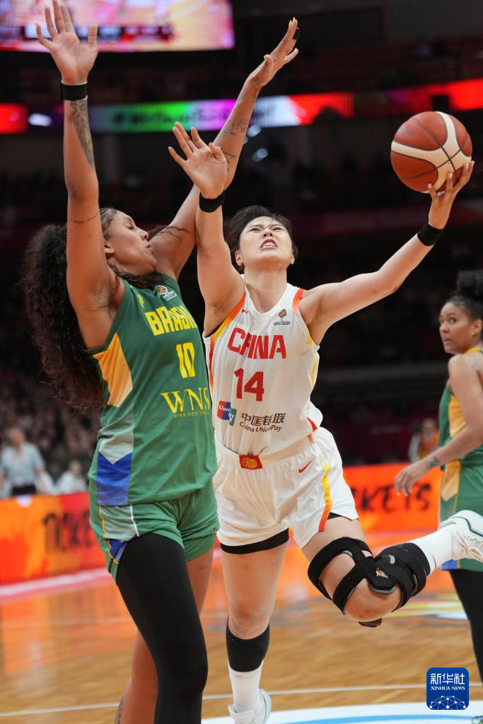 女篮世界杯资格赛:中国队胜巴西队