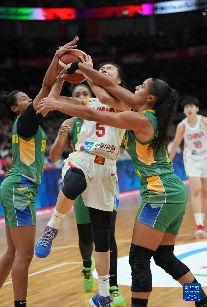 女篮世界杯资格赛:中国队胜巴西队