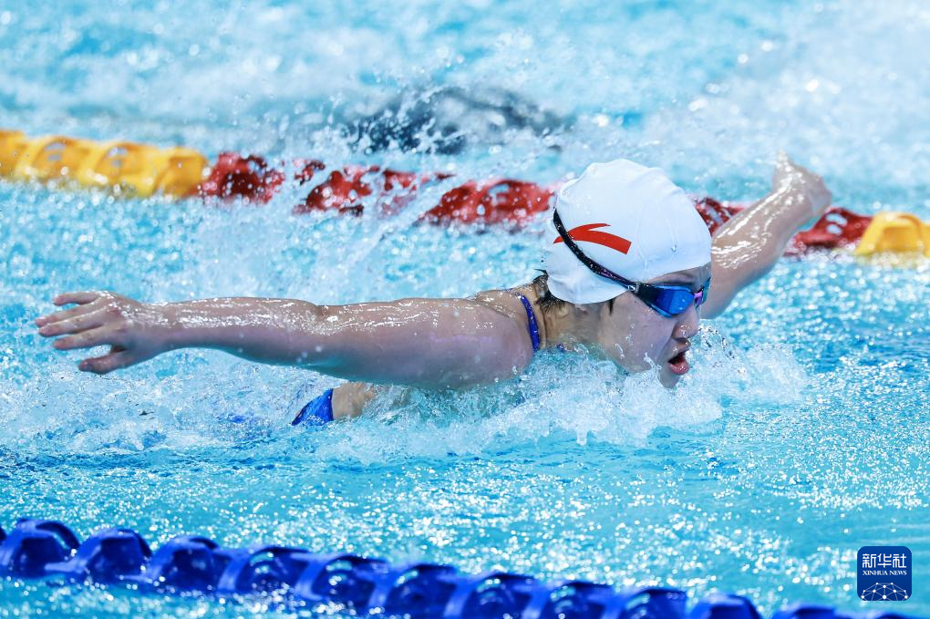 中国游泳公开赛：于子迪获女子200米蝶泳冠军