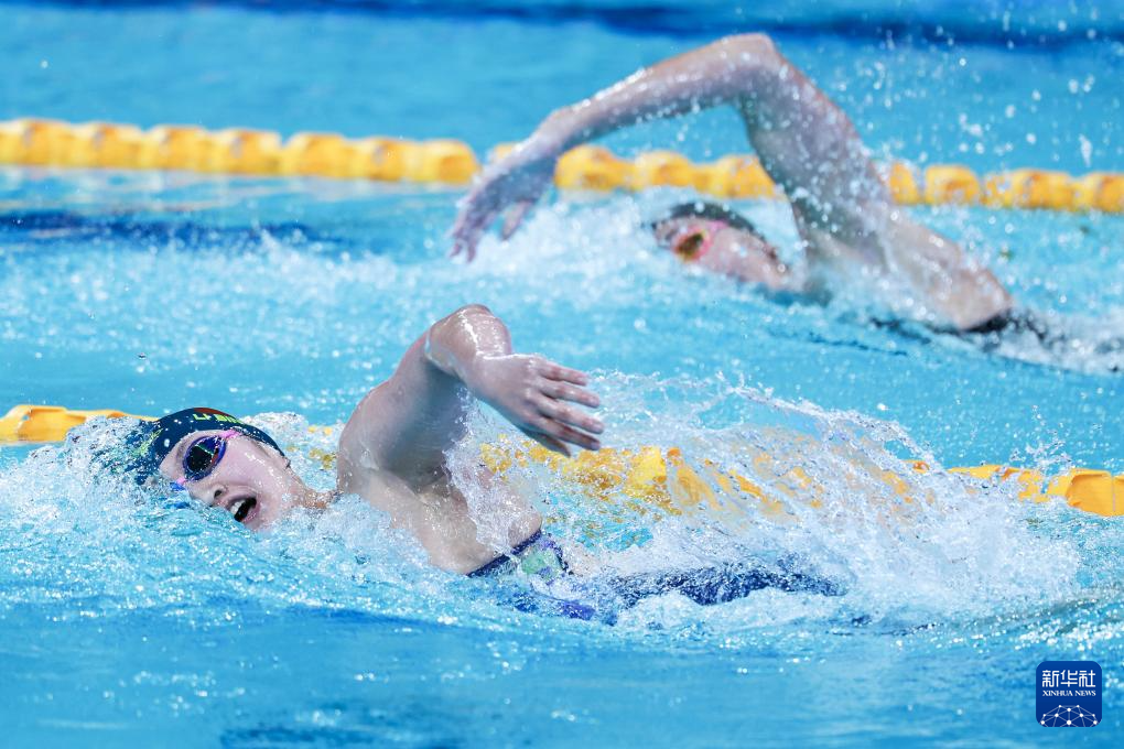 中国游泳公开赛：李冰洁获女子800米自由泳冠军