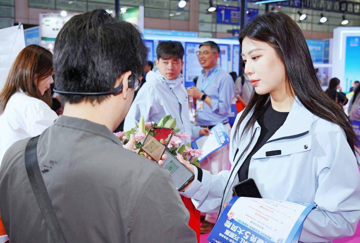 WOOT运营白皮书2026版首发 Frual巧豚豚领航跨境“模式出海”新路径