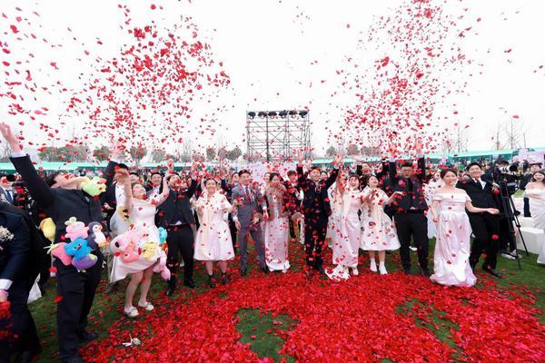 南京市中医院黄牛号贩子票贩子代网上预约代挂号电话在Soul APP相遇,在上海说“我愿意”