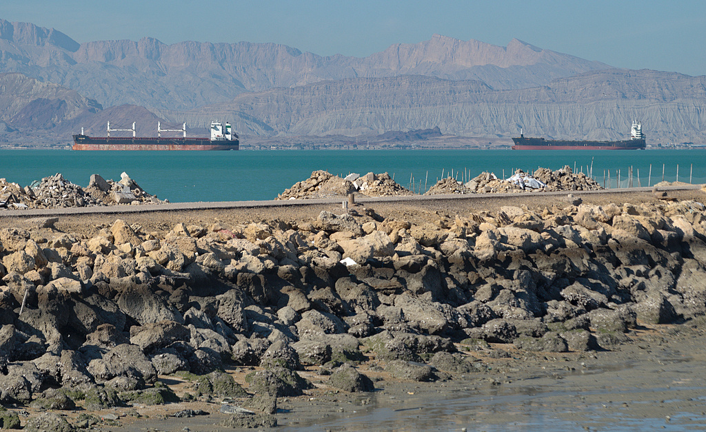 伊朗官员称计划对通过霍尔木兹海峡船只实施准入和收费制度