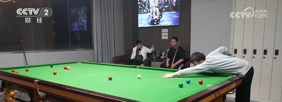 
武警总医院黄牛号贩子票贩子代网上预约代挂号电话“小”球撞出“大”名堂 “赛事经济”激活流量“密码”撬动大产业