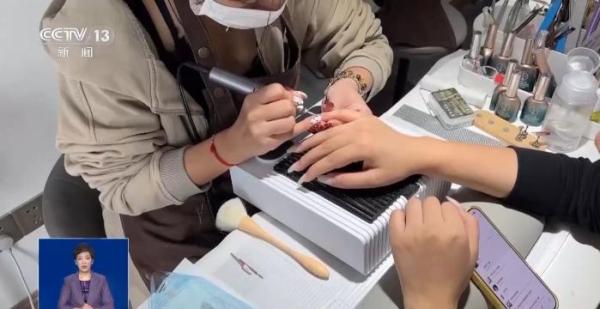 
上海曙光医院黄牛号贩子票贩子代网上预约代挂号电话美甲暗藏健康隐患 这几类人群要格外注意