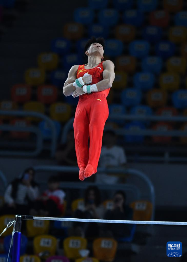 体操世界杯开罗站|李鸿颜获男子单杠冠军