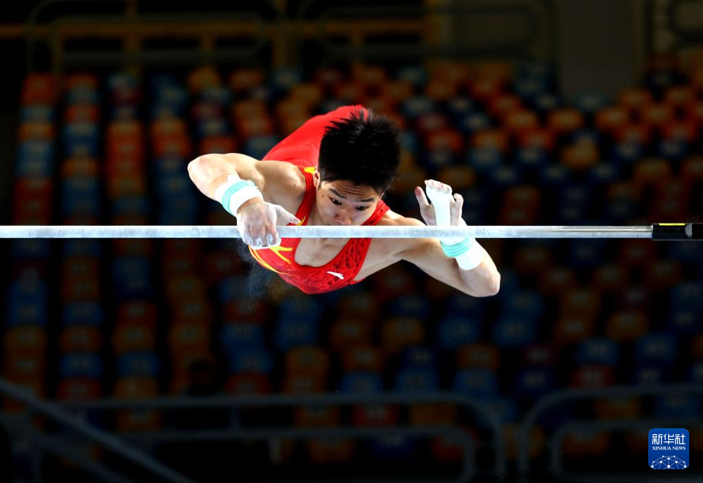 体操世界杯开罗站|李鸿颜获男子单杠冠军