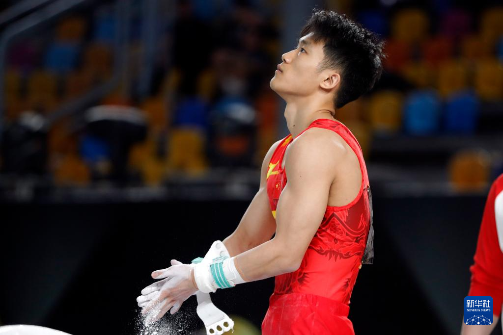 体操世界杯开罗站|李鸿颜获男子单杠冠军